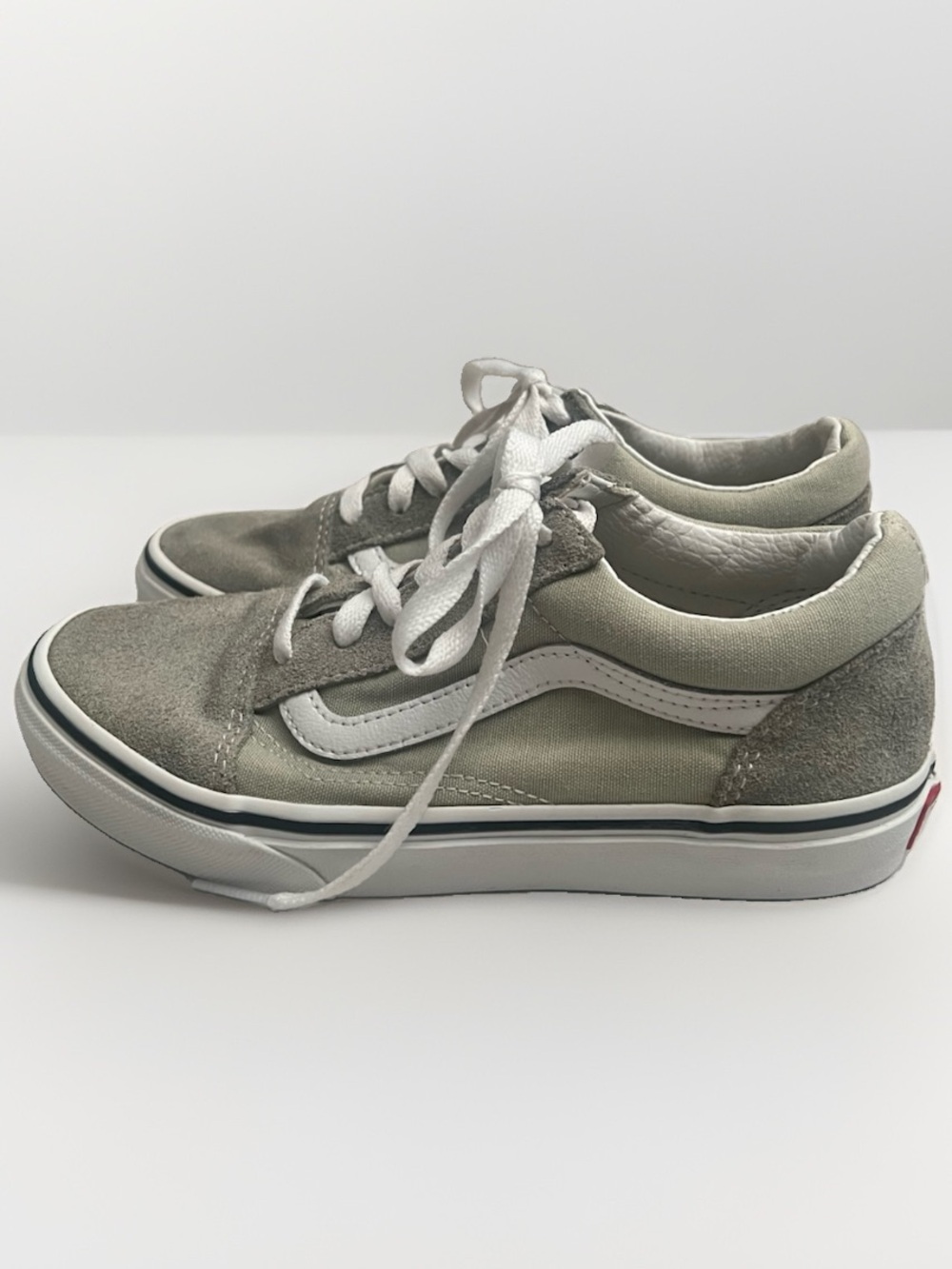 Vans Old Skool Low-Cut Skater Sneakers Kids Sz 3 Gray White Suede Canvas Casual - Picture 5 of 9